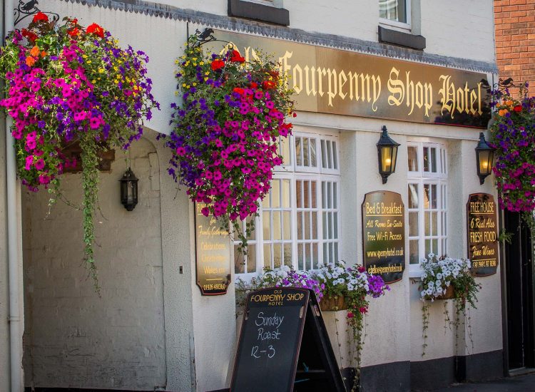 Warwick Folk Festival Accommodation